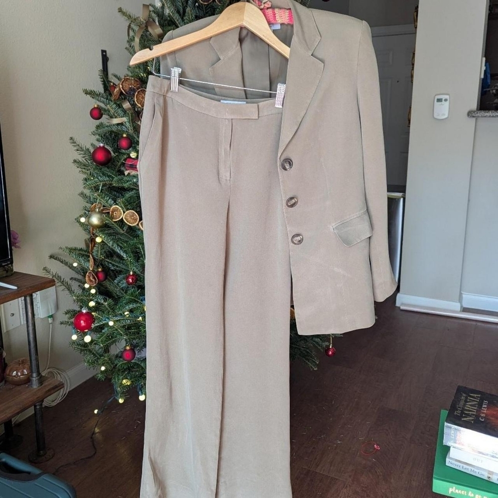 Silk suit set Sz6